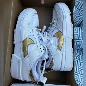 Dunk low disrupt (women’s size 8) used